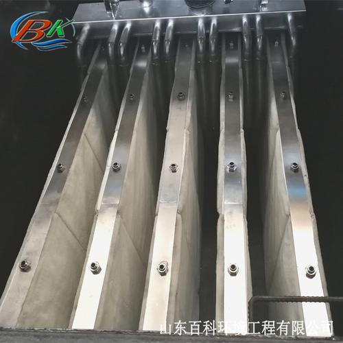 定盘式与移动冲洗竖片式纤维滤布滤池过滤器 生产厂家选择与滤布核心解析